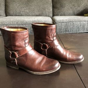 Frye Phillip Harness Short Boot Dark Brown 9B